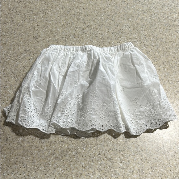 OshKosh B'gosh Other - Oshkosh 4t white eyelet skirt 100% cotton
